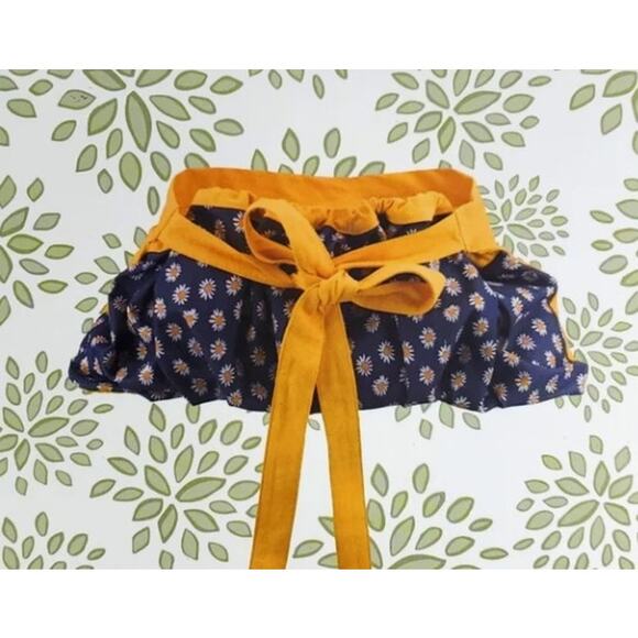 Lilac & Vine Daisy Print 1/2 Apron and Mini Tool Bag - Picture 1 of 13